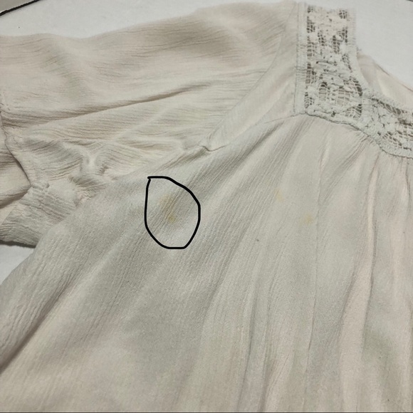 White Hollister Crop Top - Picture 9 of 9